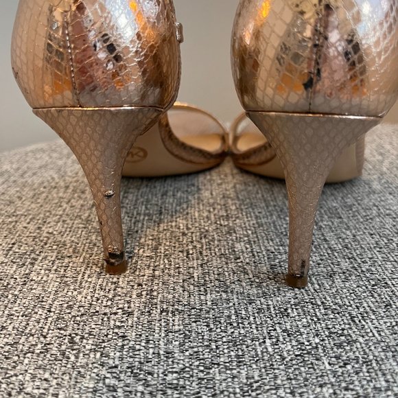 Michael Kors Rose Gold metallic snake design ankle strap heel sandals, size 6.5 - Picture 4 of 7